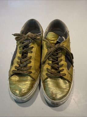 Golden Goose Metallic Gold & Black Low-Top Sneakers